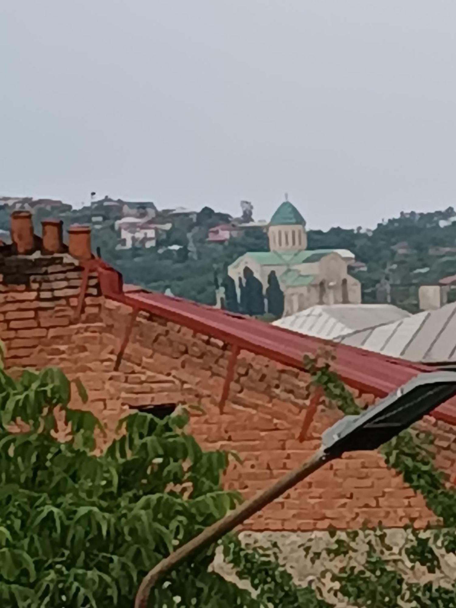 Light House Hotel Кутаиси Екстериор снимка