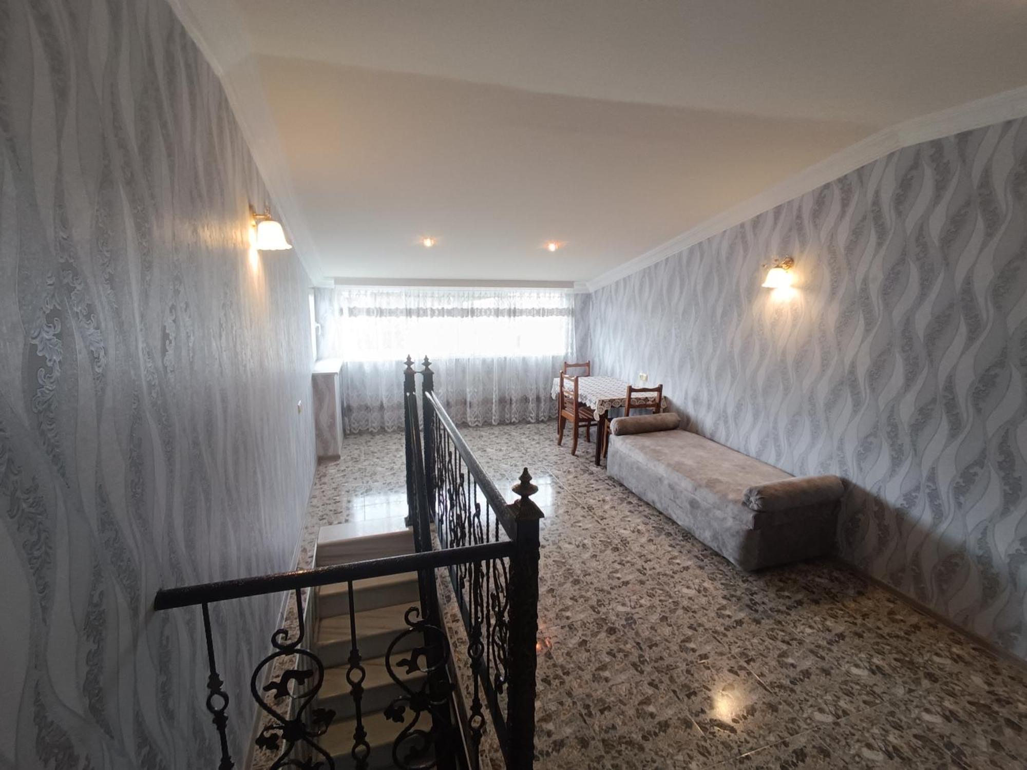 Light House Hotel Кутаиси Екстериор снимка